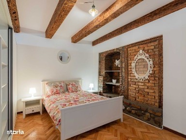 Apartament de inchiriat la casa, ultracentral 2 camere Piata Sfatului