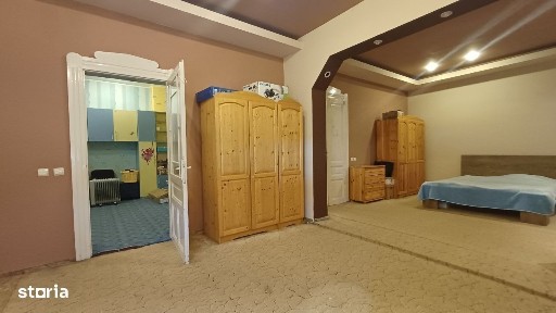 Gaminvest Casa cu 6 camere, singur in curte, zona Olosig, Oradea V3802