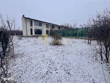 Vanzare casa 4 camere plus garaj, in Paulesti, zona cu priveliste la p