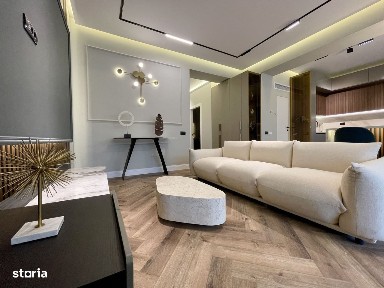 Vila 5 camere / Avangarde by the Lake