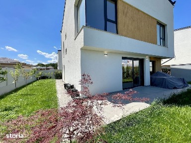 Vila individuala 5 camere Tunari 1 Decembrie