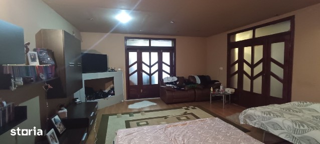 VILĂ P+M DE VÂNZARE - POPOVENI, CRAIOVA | 274 MP UTILI | 524 MP TEREN
