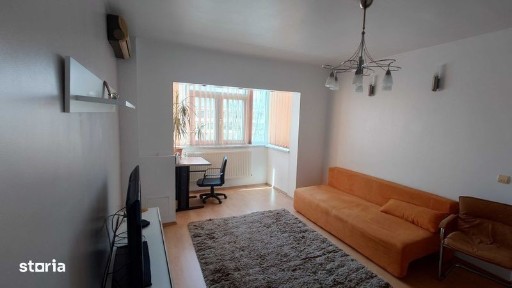lnchiriere apartament