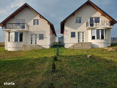 Casă / Vilă individuală cu 560 mp teren, de vânzare în Scheia, Suceava