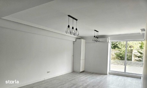 Apartament 2 camere - birou sau rezidential, curte si loc de parcare