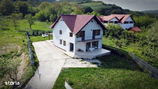 Vilă / Pensiune de vânzare în Curtea de Argeș ( Cartier Marina )