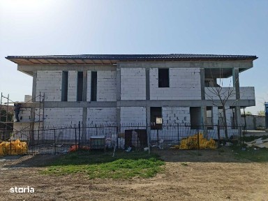 Teren cu casa construita la rosu in Valul lui Traian - Constanta