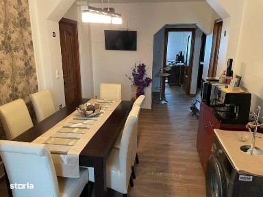 Vand apartament 3 camere