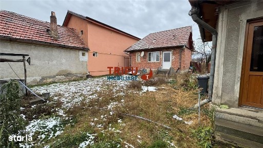 Casa 3 camere de vanzare in comuna Cricau cu 1200 mp teren