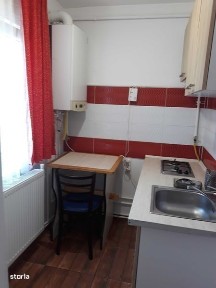 garsoniera centrala et 3,linga bulevard