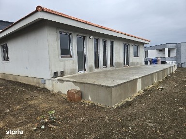 Casa 4 camere,2 băi,127 mp, 618mp teren, 0% comision
