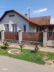 Casa de vanzare in Sanislau
