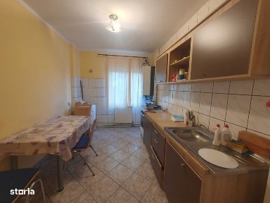 Inchiriez PENTRU FETE in Cetate o camera 75 EURO