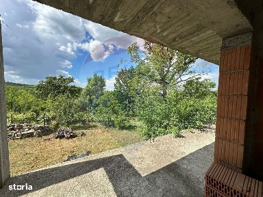 CASǍ cu PRIVELIŞTE- Somcuta