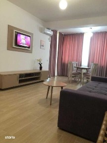 Apartament pe plaja cu vedere laterala la mare