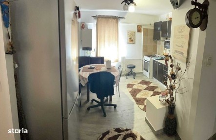 Apartament 3 camer,Zona posta 4 Calarasi