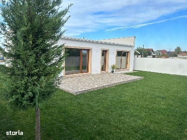 Casa 3 camere spate metro