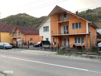 Casa de vânzare în zona buna