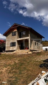 Casa Breazu proiect deosebit in zona linistita