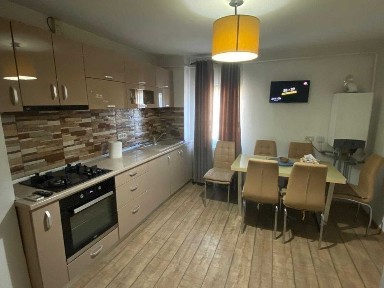Apartament cu 2 camere de închiriat