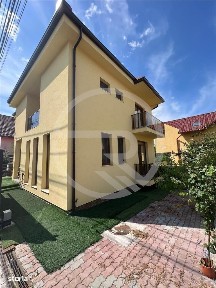 Casa cu 4 camere, 180 mp, situata in cartierul Europa!