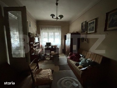 Casa de vanzare in suprafata de 100 mp localizata central in Simleul
