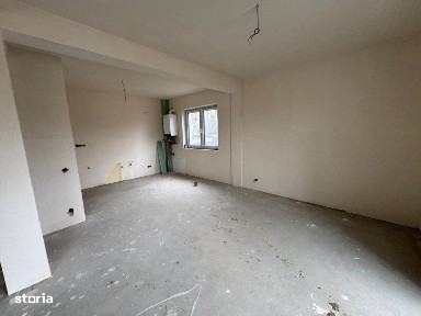 Oferta! Penthouse cu 4 camere+ terasa, in vila, Floresti