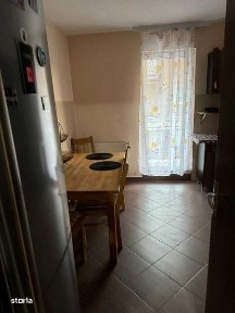 De vanzare apartament 3 camere + garaj