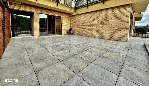 Apartament 4 camere 2 bai, 120mp, terasa 70mp, etaj intermediar zona V