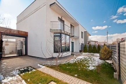 Casa moderna amplasata langa Metro! La cheie!
