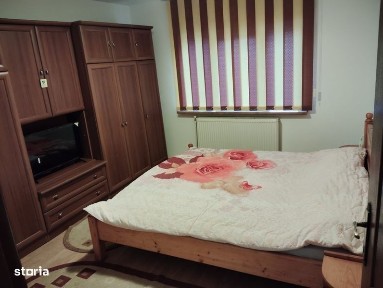 Inchiriez apartament