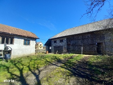 Casa cu 3 camere, in zona centrala a localitătii Lucăcesti Maramures!