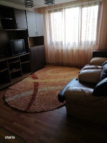 Inchiriez apartament 3 camere, semidecomandat, zona centrala