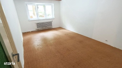 Apartament de 3 camere, 67.5 mp, Parter inalt/4, str. Lunii- Zorilor
