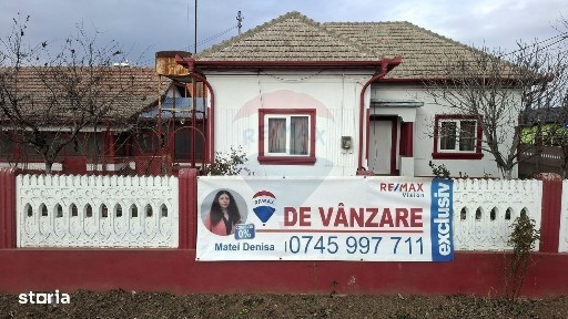 Casă și teren de 9 600mp de vânzare în Galicea Mare