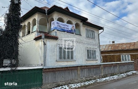 De vanzare casa cu anexe - 2507 mp Manastirea Humorului