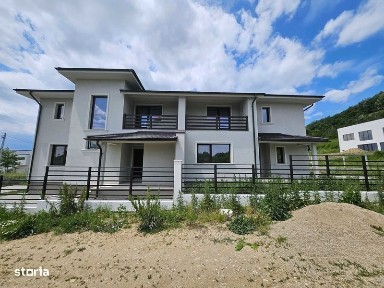doua case cuplate sistem duplex Valea Mare Stefanesti Arges