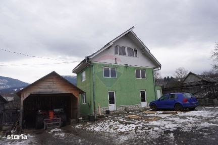 Casă cu 5 camere de vânzare, Moisei