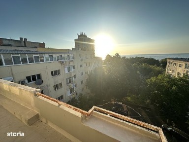 Apartament pe 2 niveluri cu vedere la mare