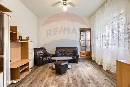 Apartament cu 3 camere de închiriat în zona Central