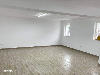 Spatiu comercial si casa Rasnov