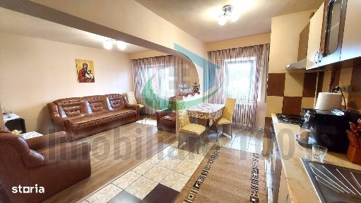 Apartament 3 camere, V. Alecsandri, etaj superior, zona Shopping Park