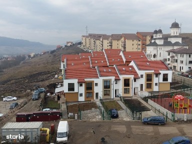 Apartamente in Case insiruite de 5 camere cu gradina si loc de parcare