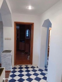 Vând apartament cu 3 camere, 70mp zona zoo