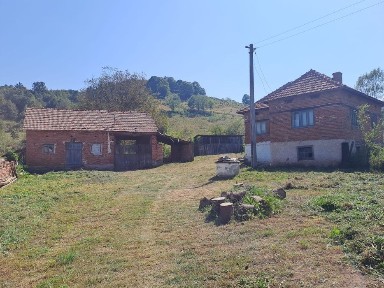 Casa de vanzare + teren in sat poieni, comuna densus, judet HD