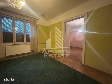 Casa individuala pe 2 nivele in zona Balcescu