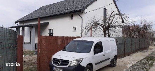 Proprietar-vand casa, zona Craiova, Str. Plaiul Vulcanesti, nr.36C