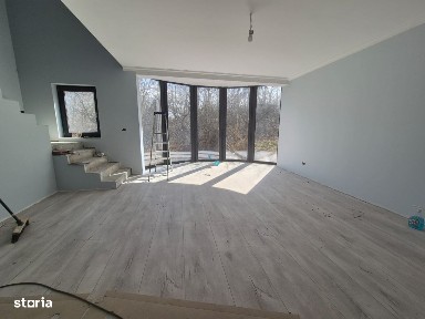 Vila zona Casa de Oaspeti de vanzare