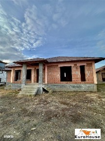Casa individuala de vanzare in Sard