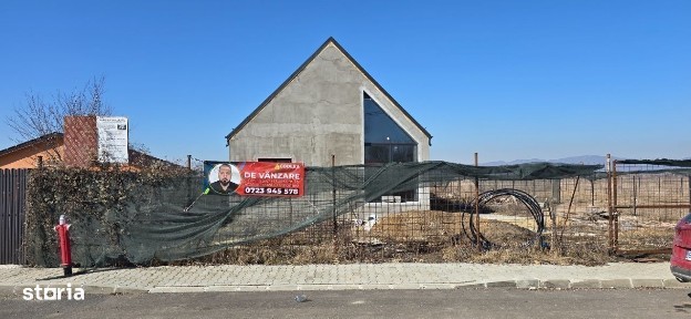 Casă spațioasă cu 5 camere, pasiva energetic
